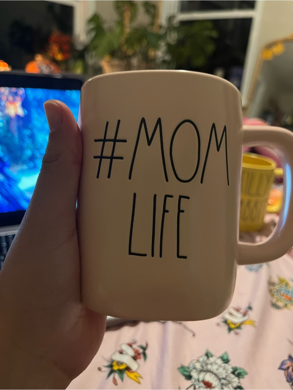 Rae Dunn #MOM LIFE Pink Ceramic Mug - Picture 3 of 6